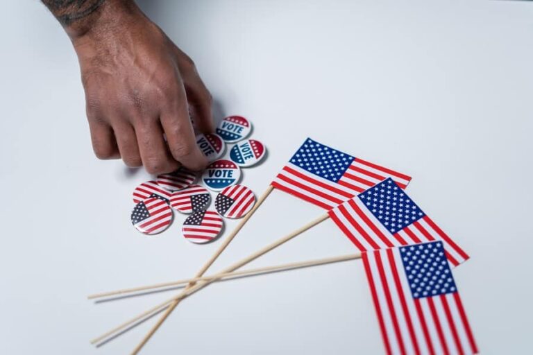 Do Georgians Vote for Both Senators?