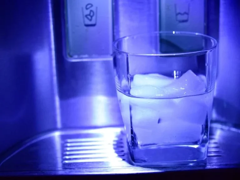 How To Remove Ice From The Freezer Without Defrosting