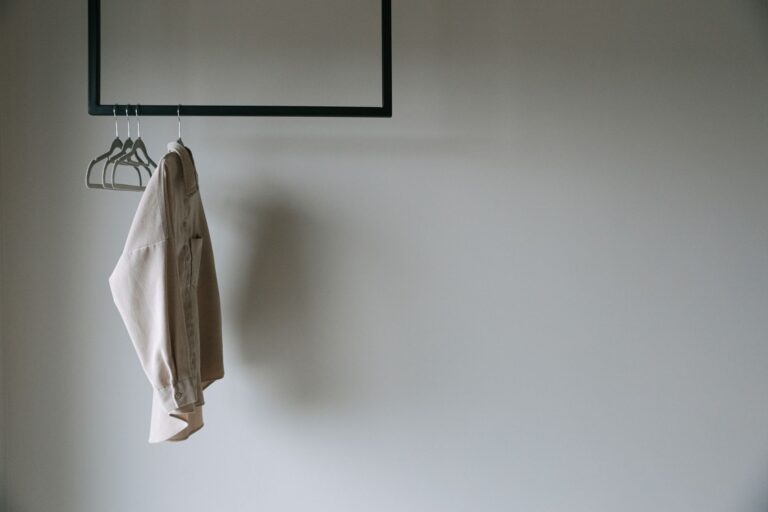 How To Hang Sawtooth Hanger