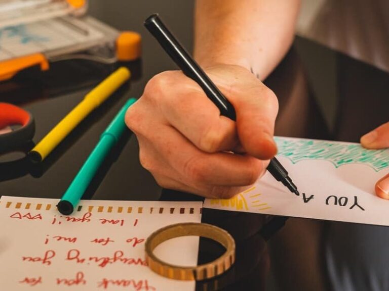 How To Use Watercolor Brush Pens
