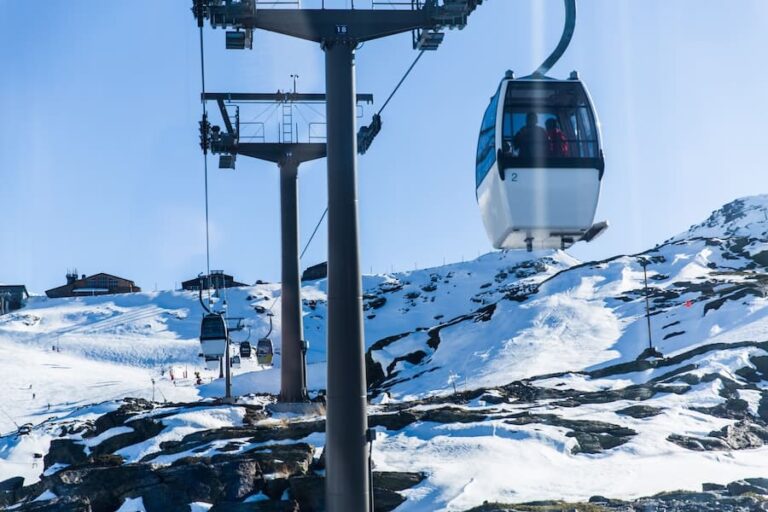 The 10 Best Ski Resorts In Connecticut