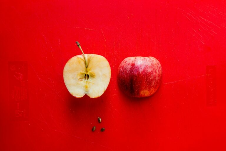 Are Apple Seeds Poisonous To Humans