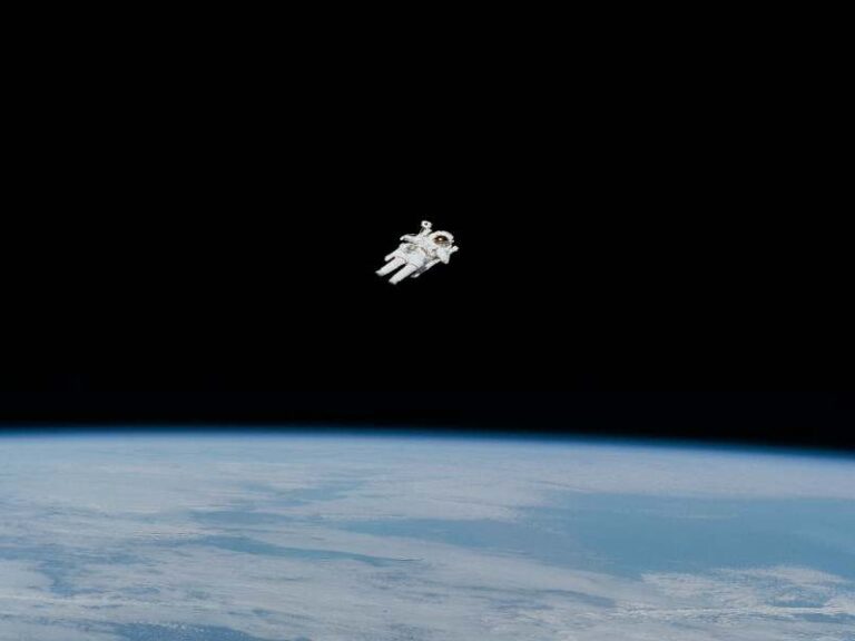 Does Gravity Push Or Pull