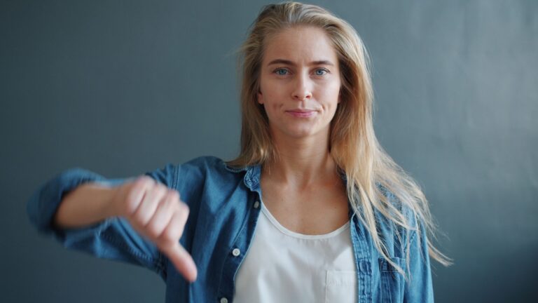 How To Know If Someone Doesnât Like You