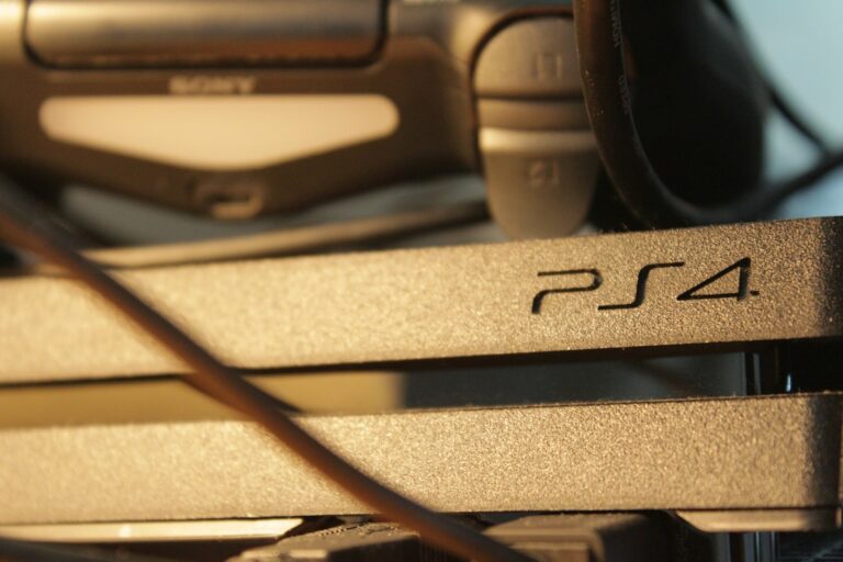 Can You Plug A PS4 Into A laptop?