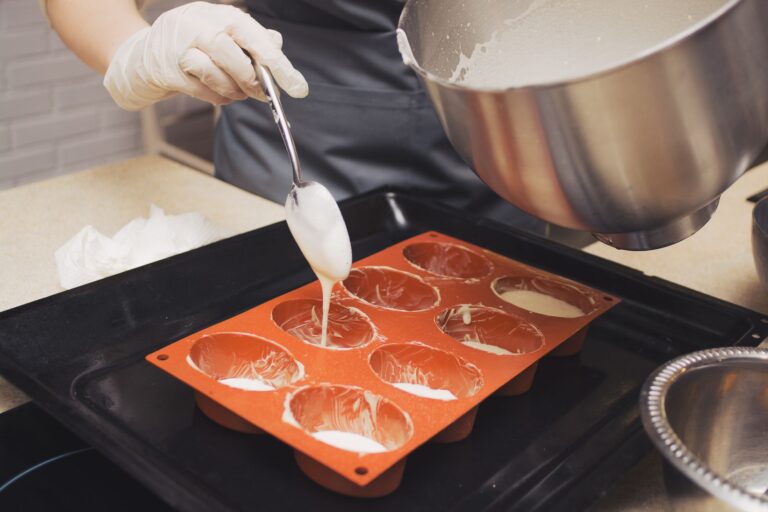 Do You Grease A Silicone Pan