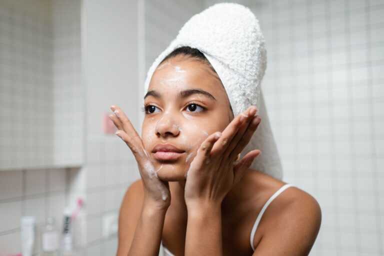 Is Noxzema Good For Your Face